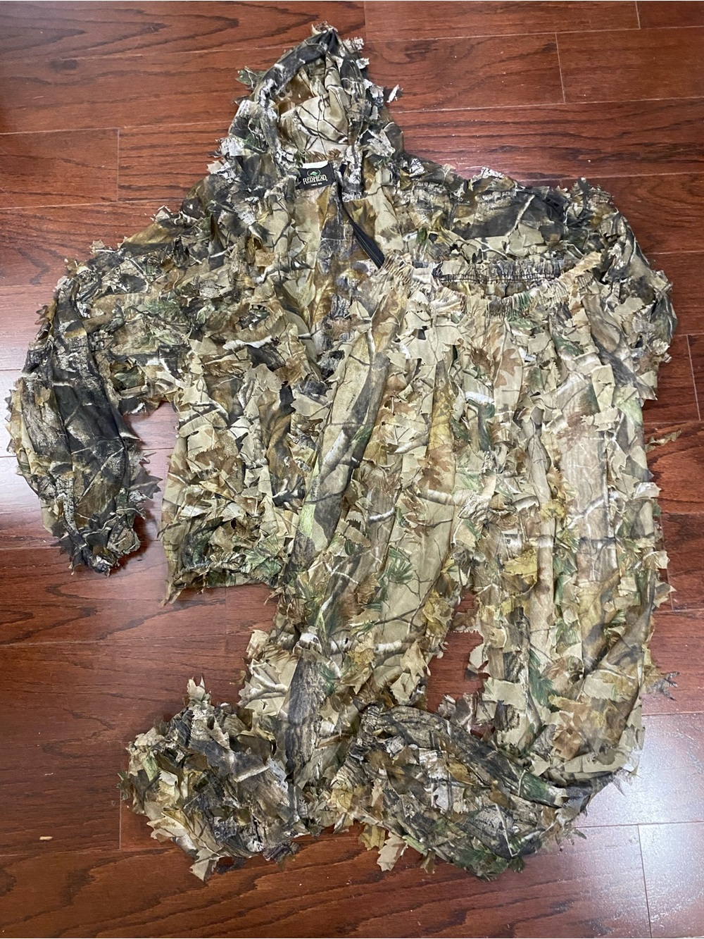 Red Head 2 piece Camouflage Ghillie Hunting Set S/M made in USA